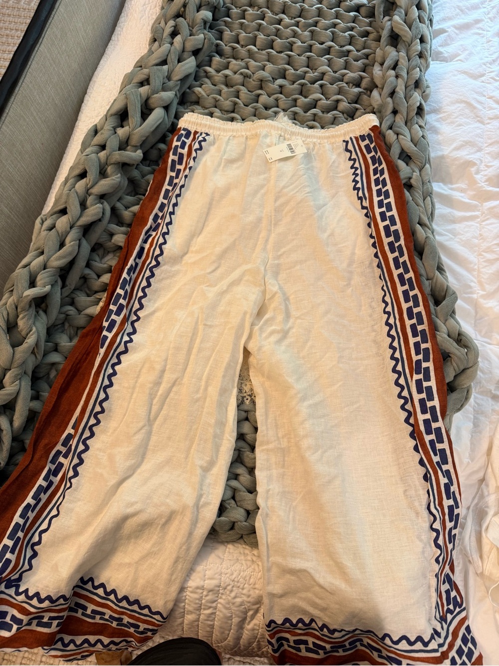 NWT Women’s White Linen-Blend Wide Leg Pants with Navy & Brown Side Trim Set